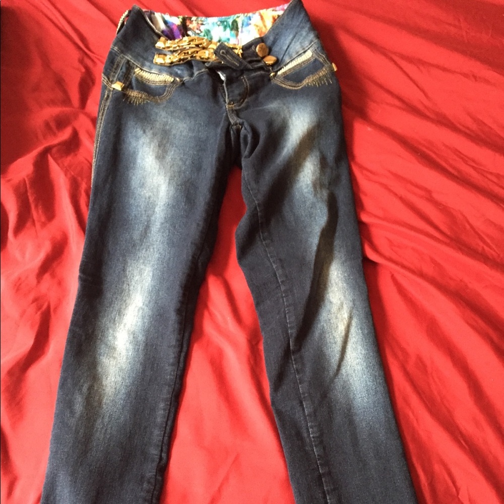 brazilian buttlifter jeans size 40 US 5/6